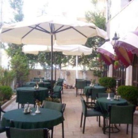 Commodore Hotel Amman Exterior photo