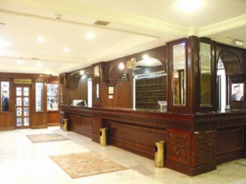 Commodore Hotel Amman Exterior photo